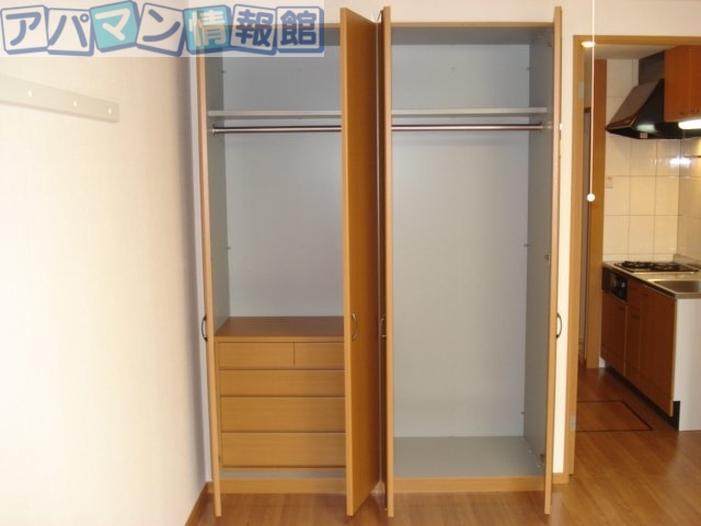 収納　クローゼット