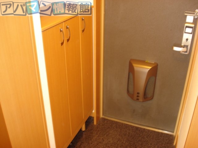 玄関　シューズボックス