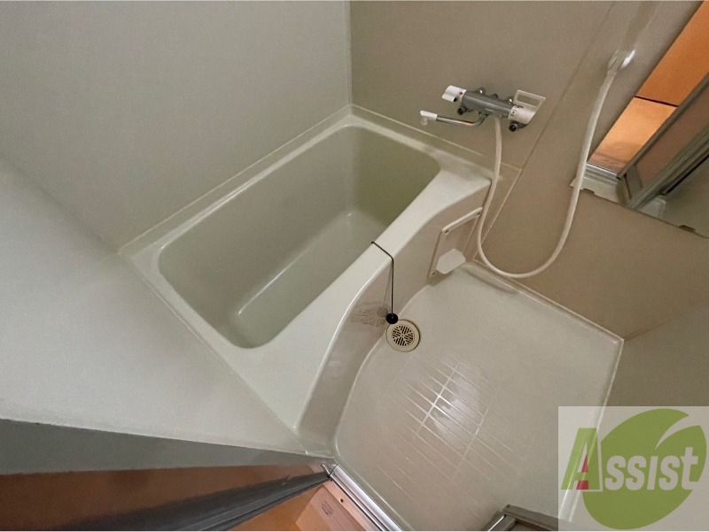 バス・シャワールーム　お風呂です。ゆっくりお風呂につかるのも体に良いですね～