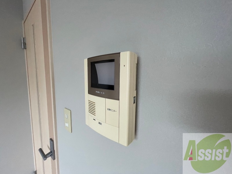 セキュリティ　ＴＶモニター付インターホンです。来客者の顔が見えるので安心！