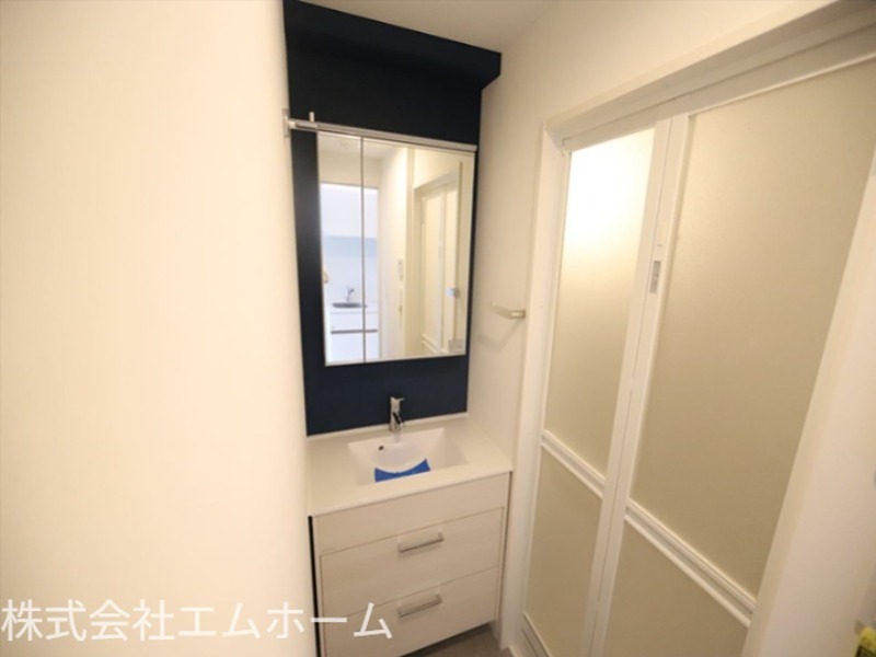 洗面設備　脱衣所　独立洗面化粧台