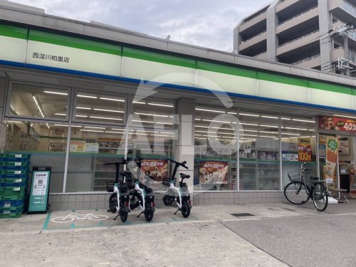 コンビニ　ファミリーマート 西淀川柏里店（コンビニ）まで100m