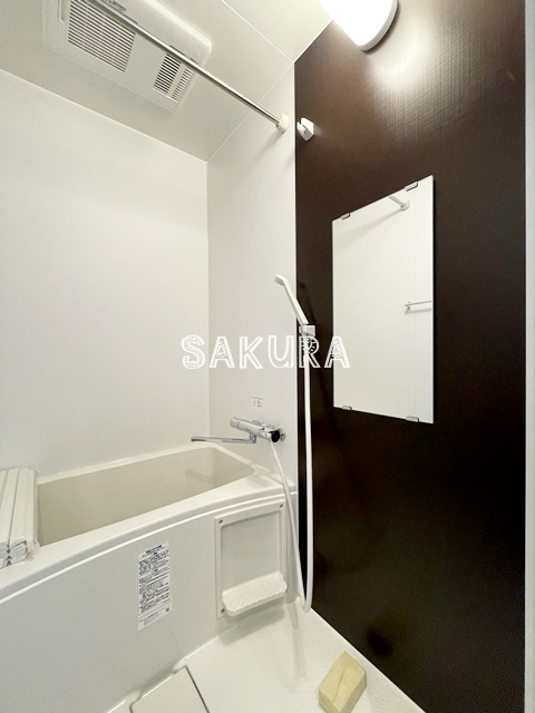 バス・シャワールーム　雨の日でも安心の浴室乾燥機付きです♪