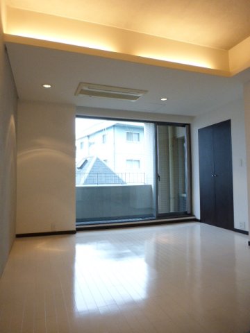 居室・リビング　内観1