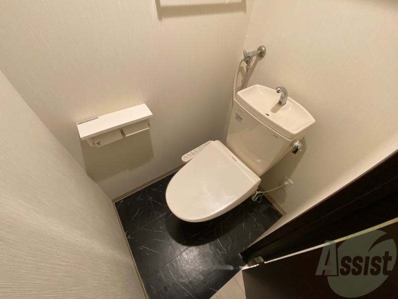 トイレ　トイレです。ウォシュレット付を探している方、おすすめです。