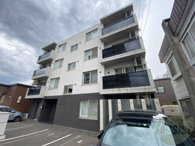 建物外観　札幌市中央区南十一条西「サンルーチェ山鼻」