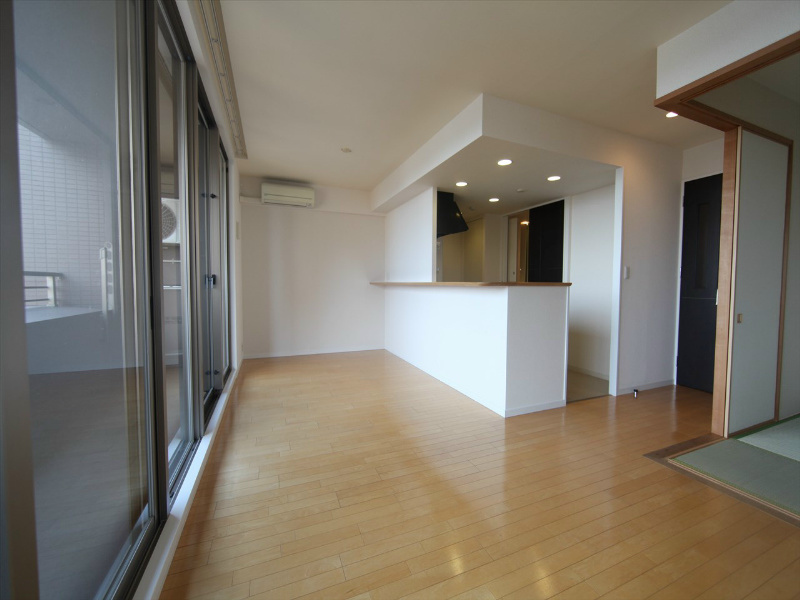 居室・リビング　リビング16帖　カウンターキッチン