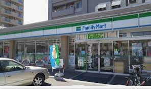 コンビニ　ファミリーマート札幌北20条西5丁目店（コンビニ）まで427m
