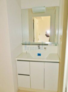 洗面設備　使いやすい独立洗面台☆