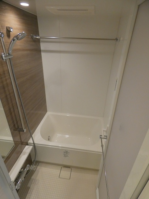 バス・シャワールーム　※別部屋参考写真です