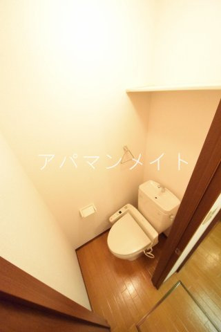 トイレ　ウォシュレット付き