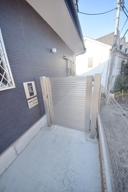 エントランス　★お部屋探しは株式会社タウンハウジング東京まで★