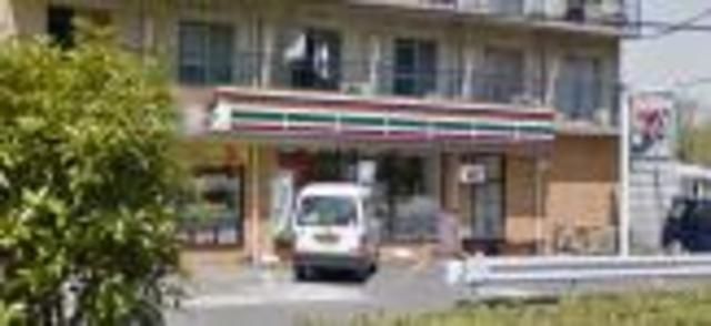 コンビニ　セブンイレブン多摩動物公園店（コンビニ）まで801m