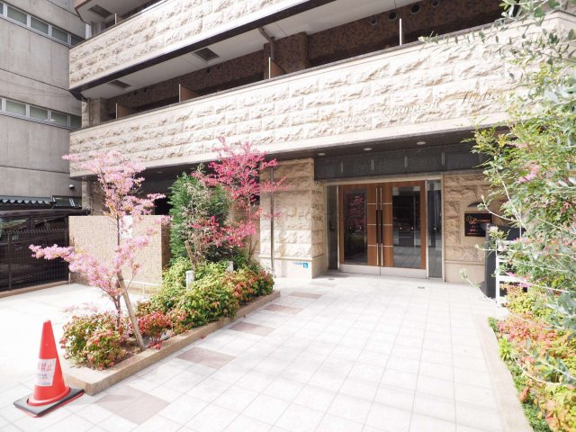 エントランス　プレサンス谷町アルファ