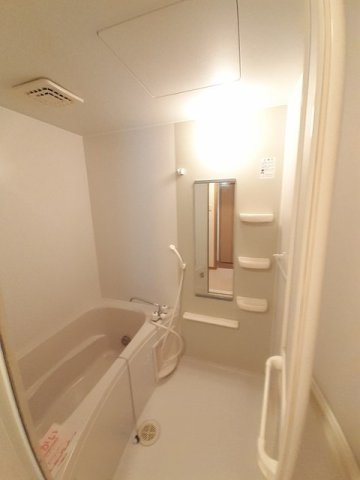 バス・シャワールーム　お風呂で日々の疲れを落としましょう