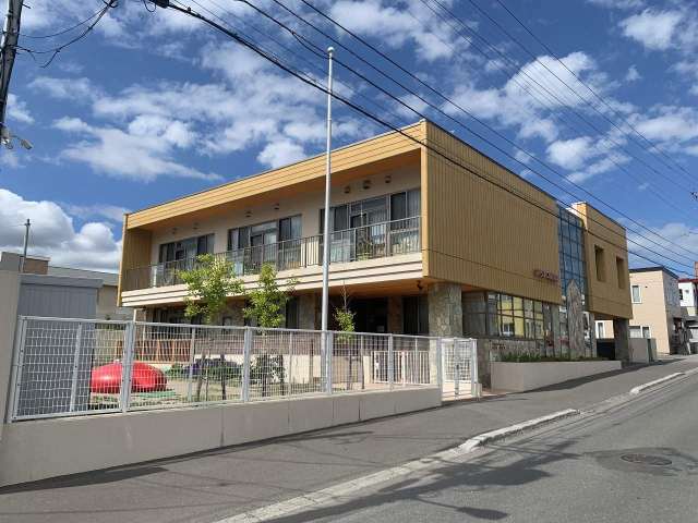 幼稚園・保育園　からまつ保育園（幼稚園・保育園）まで649m