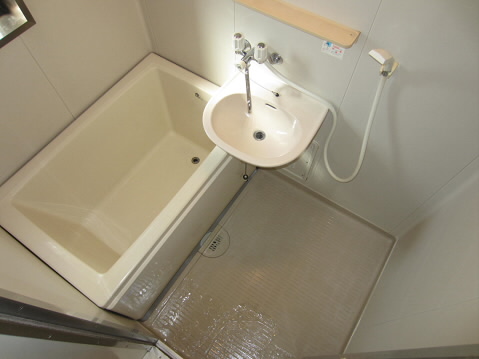 バス・シャワールーム　別号室の写真になります