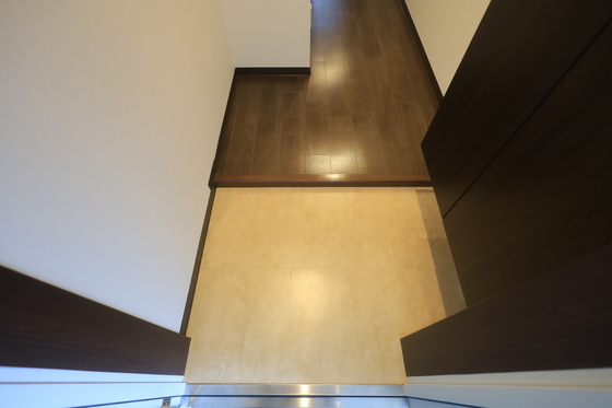 玄関　※別部屋の写真です