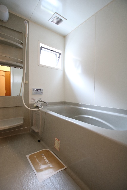 バス・シャワールーム　※別室の参考写真の為、現況優先です。