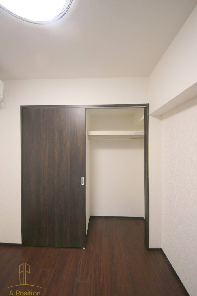 収納　レオングラン本町橋