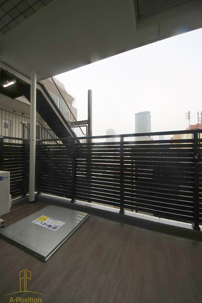 バルコニー　レオングラン本町橋