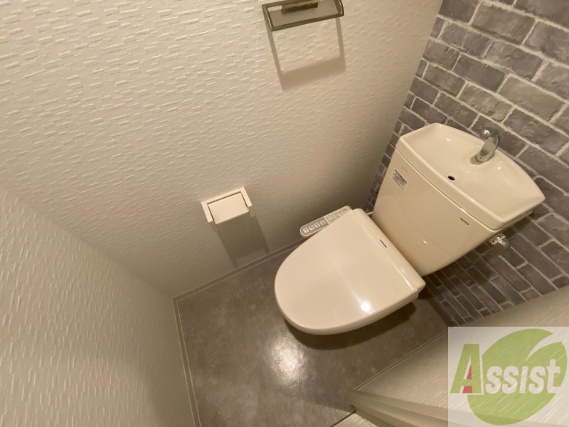 トイレ　こちらはトイレです。清潔感があり、安心して使用できます。