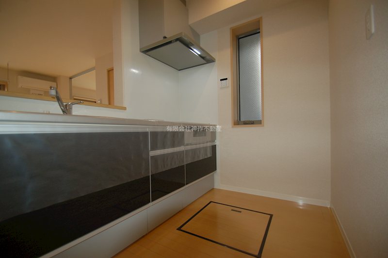 キッチン　IHクッキングヒーター