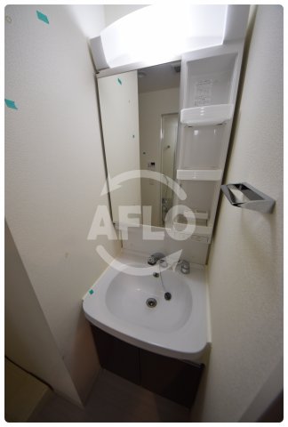 洗面設備　プランドール大手前レジデンス　洗面化粧台