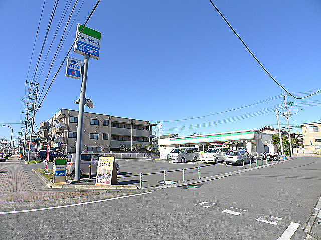コンビニ　ファミリーマート 越谷七左町二丁目店（コンビニ）まで374m