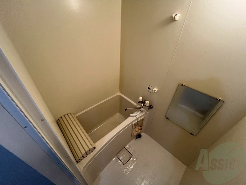 バス・シャワールーム　ユニットバスです。疲れを癒すのに欠かせませんね！