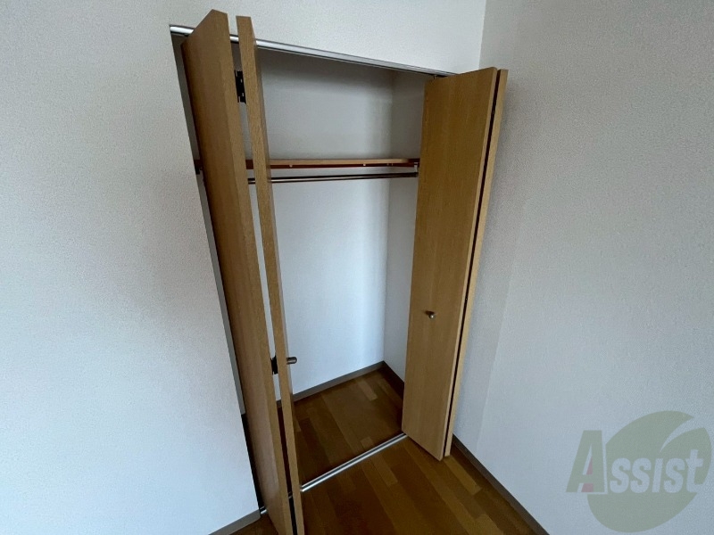 収納　寝室の収納です。部屋がすっきり片付きます。