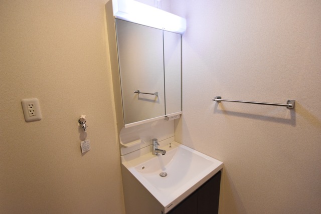 洗面設備　洗髪洗面化粧台付き♪