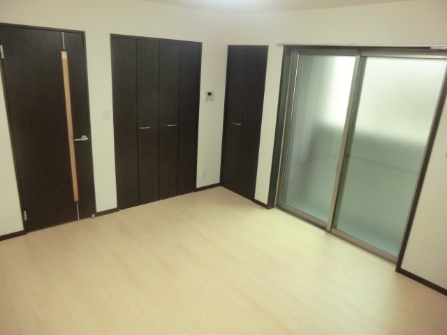 居室・リビング　エアコン付きで初期費用を抑えられます♪