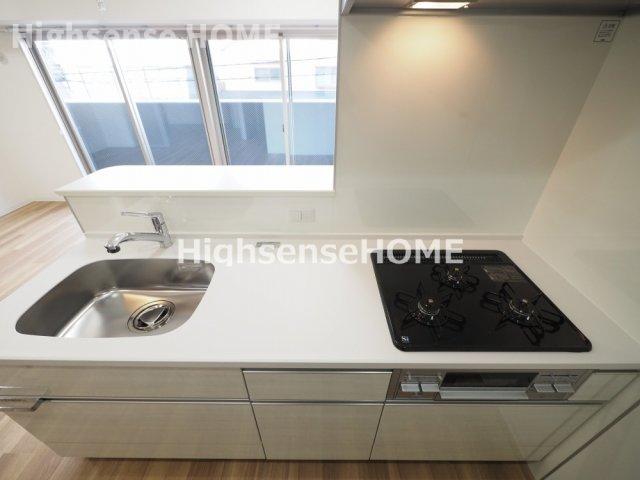 キッチン　コンパクトなキッチンで掃除もラクラク