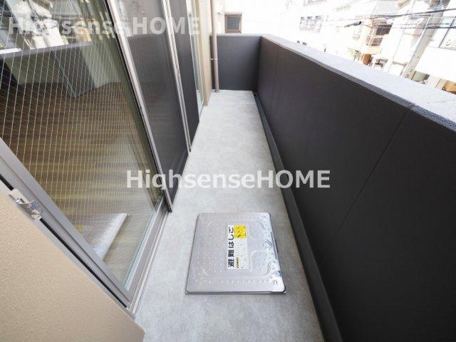 バルコニー　お洗濯にも便利なバルコニー付き