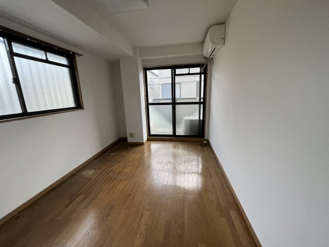 居室・リビング　エアコン付きで初期費用を抑えたい方にもおすすめです☆