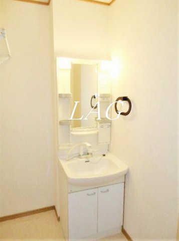 洗面設備　独立洗面台です。