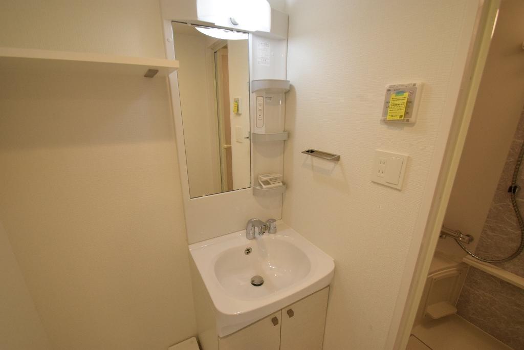 洗面設備　洗髪洗面化粧台