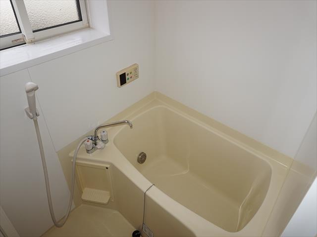 バス・シャワールーム　追い炊き機能付き