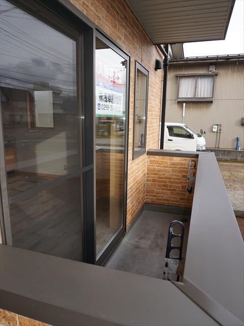 バルコニー　バルコニー