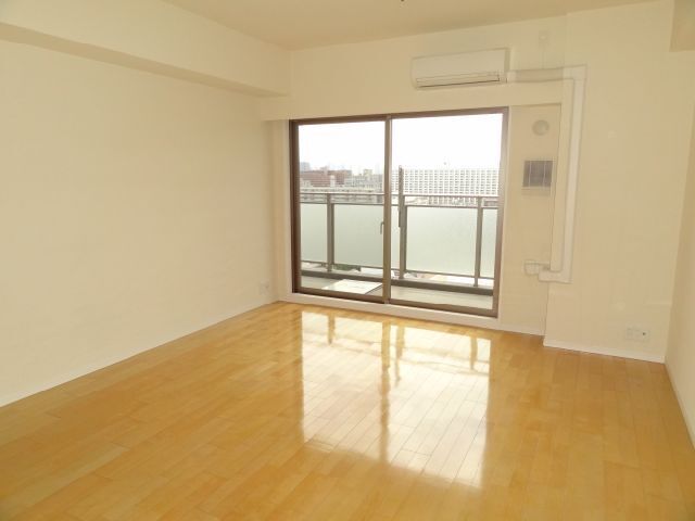 居室・リビング　綺麗な内装