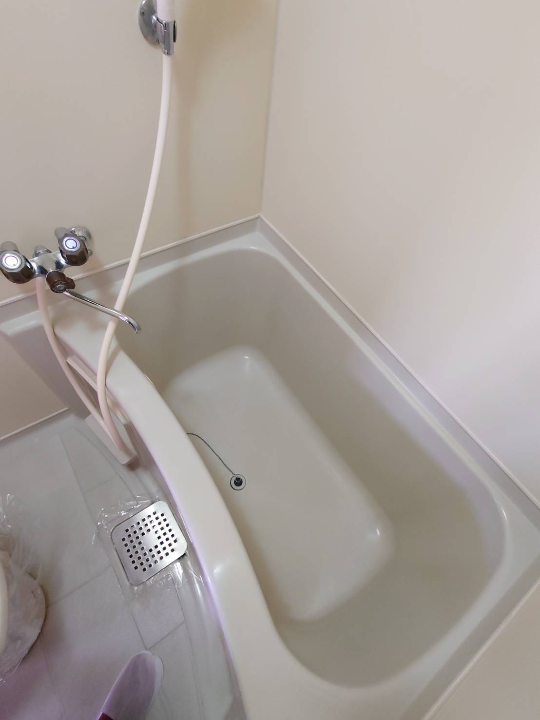 バス・シャワールーム　（別の部屋の写真です。）