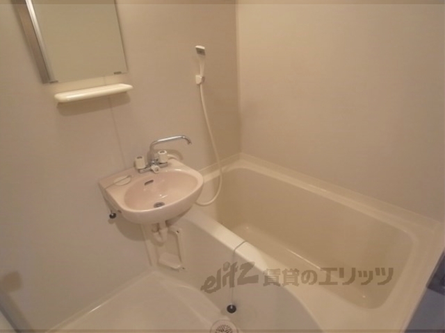 バス・シャワールーム　バス