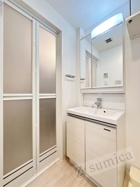 洗面設備　同施工の参考写真です