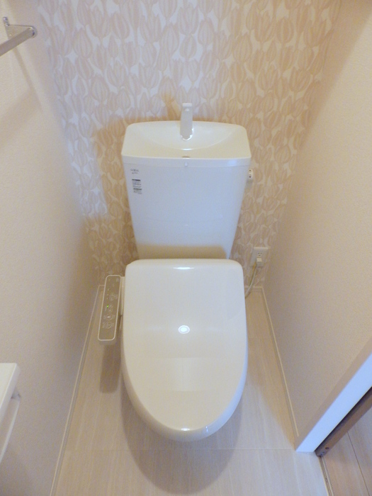 トイレ　温水洗浄便座