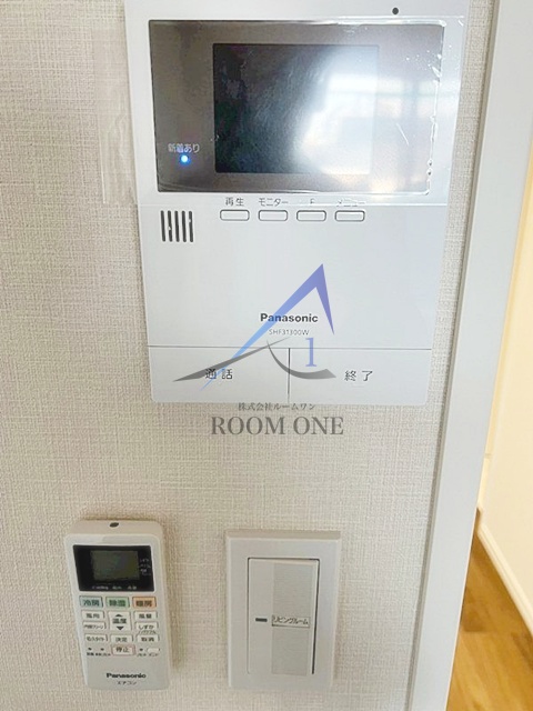 セキュリティ　モニター付きインターホンです。