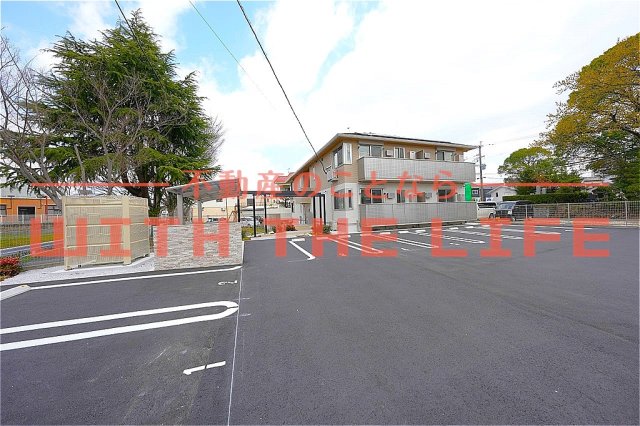 駐車場　車をお持ちの方に嬉しい駐車場付きの物件です