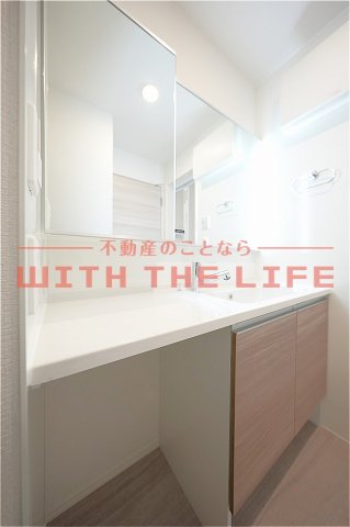 洗面設備　独立洗面台で身支度をすべて済ませてしまいましょう