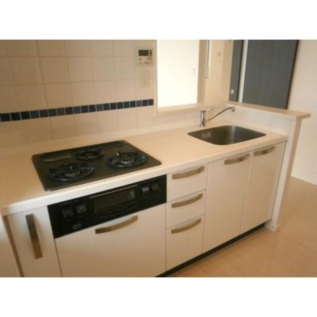 キッチン　※写真は同タイプ住戸です。