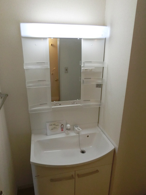 洗面設備　朝の身支度には欠かせないマストアイテム。